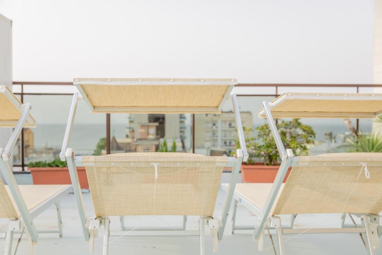 Hotel Cavalli Cattolica Buitenkant foto