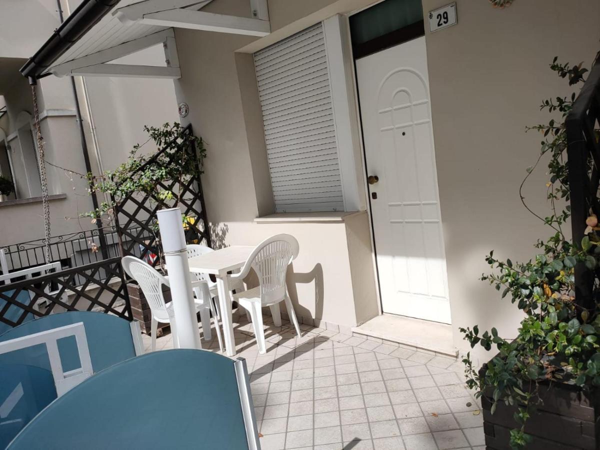 Hotel Cavalli Cattolica Buitenkant foto
